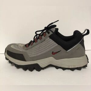 RARE 2002 Vintage Nike ACG Hiking Trail Shoes Mens Size 10.5 NWD Vtg Deadstock